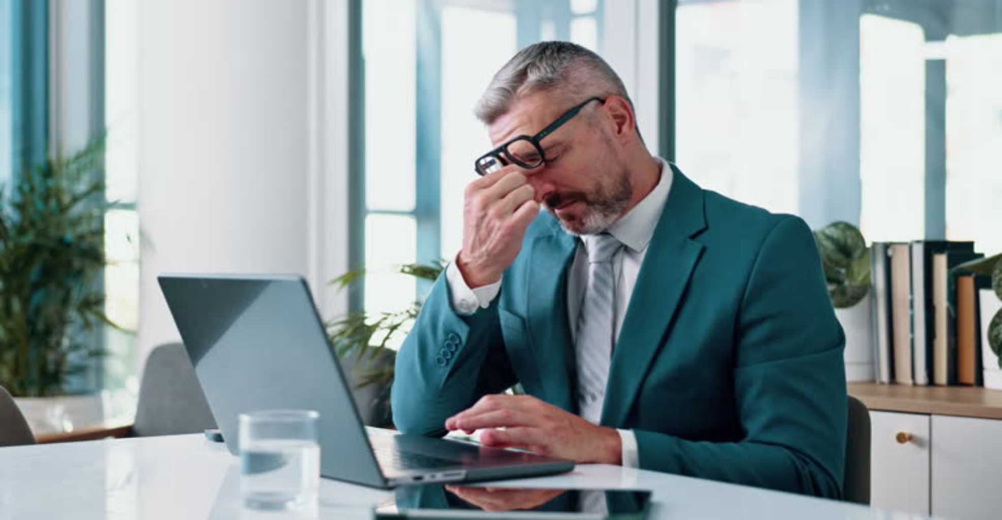 Business Failures and Comebacks in Novels